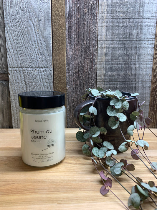 Butter rum soy candle